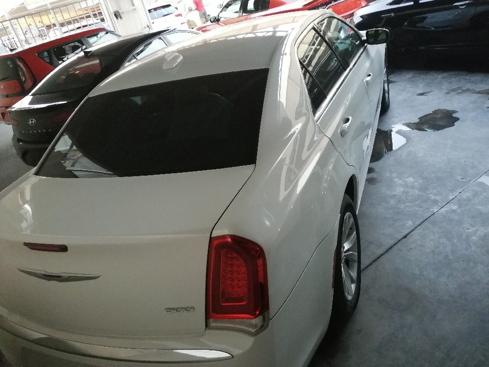 Chrysler 300